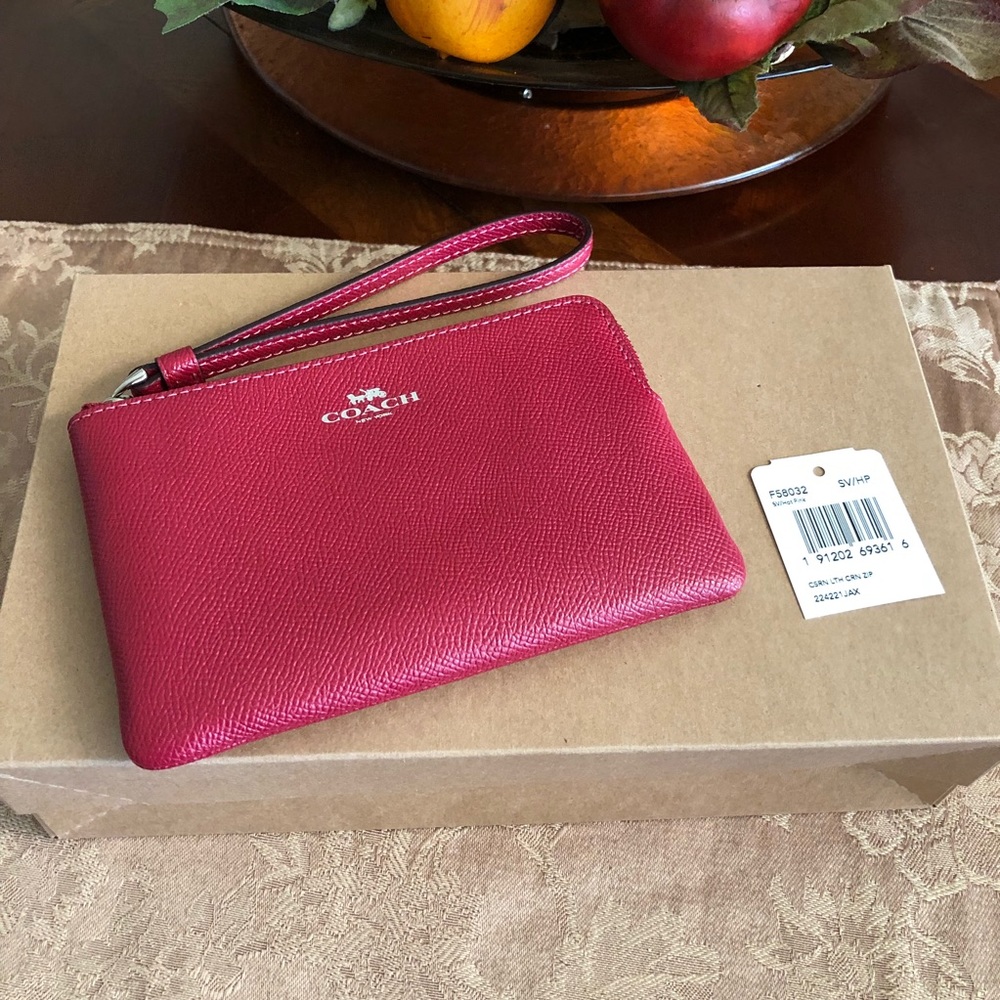 🌹New Coach  Wristlet